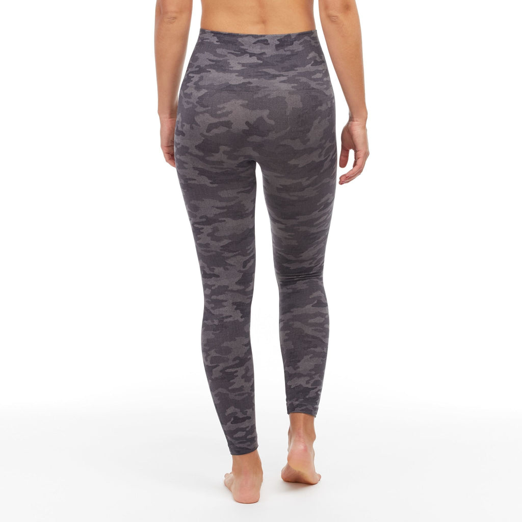 Spanx Look At Me Now Seamless Leggings
