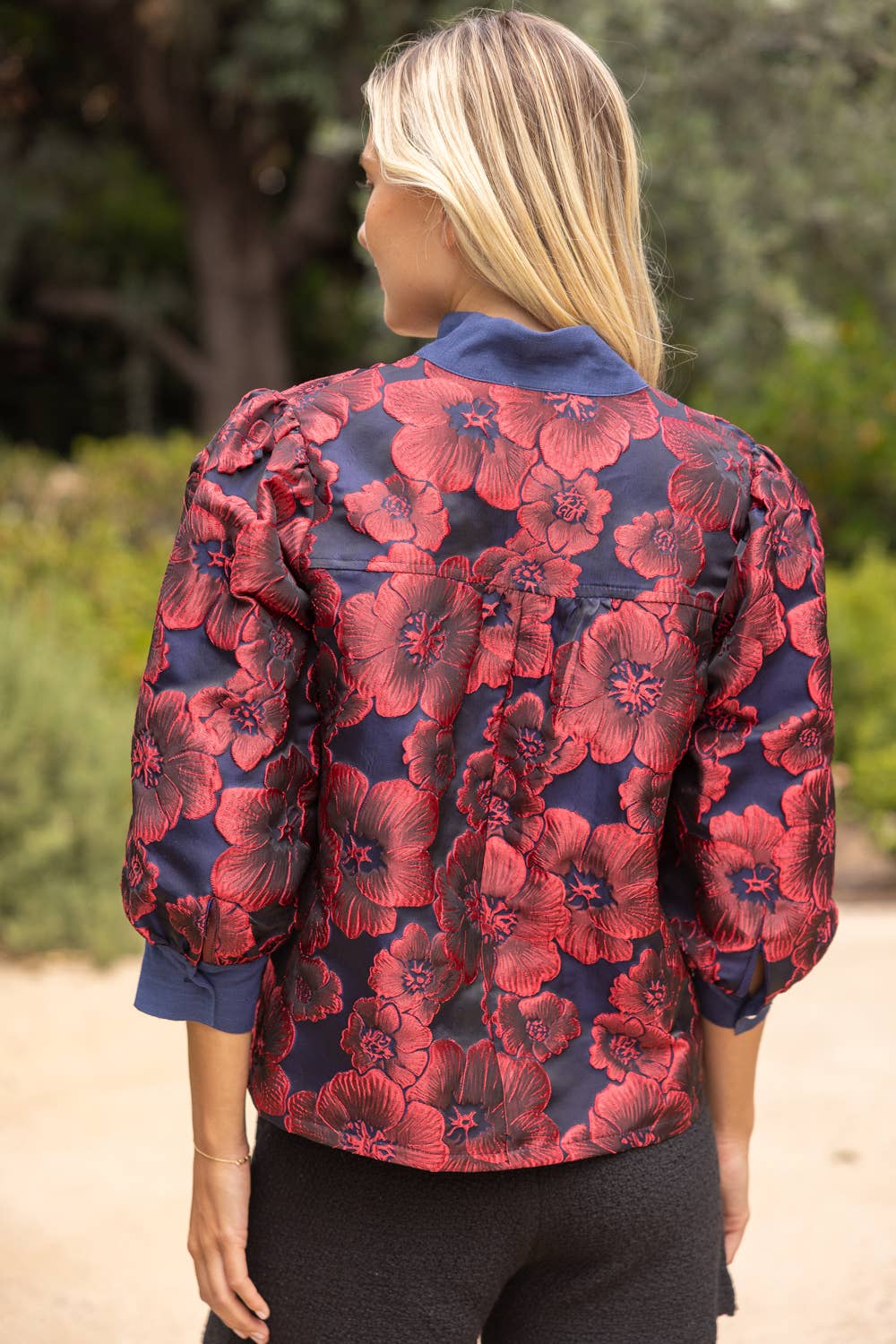 Voy Half Pearl Button Down Floral Jacquard Top