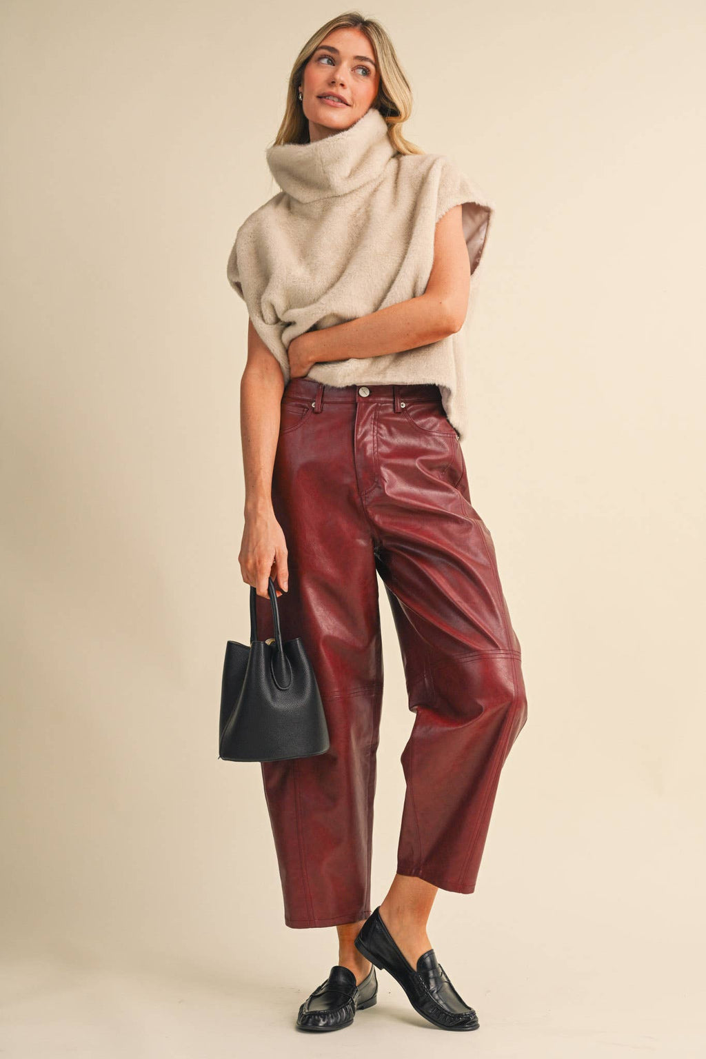 &MERCI Faux Fur cap sleeve top