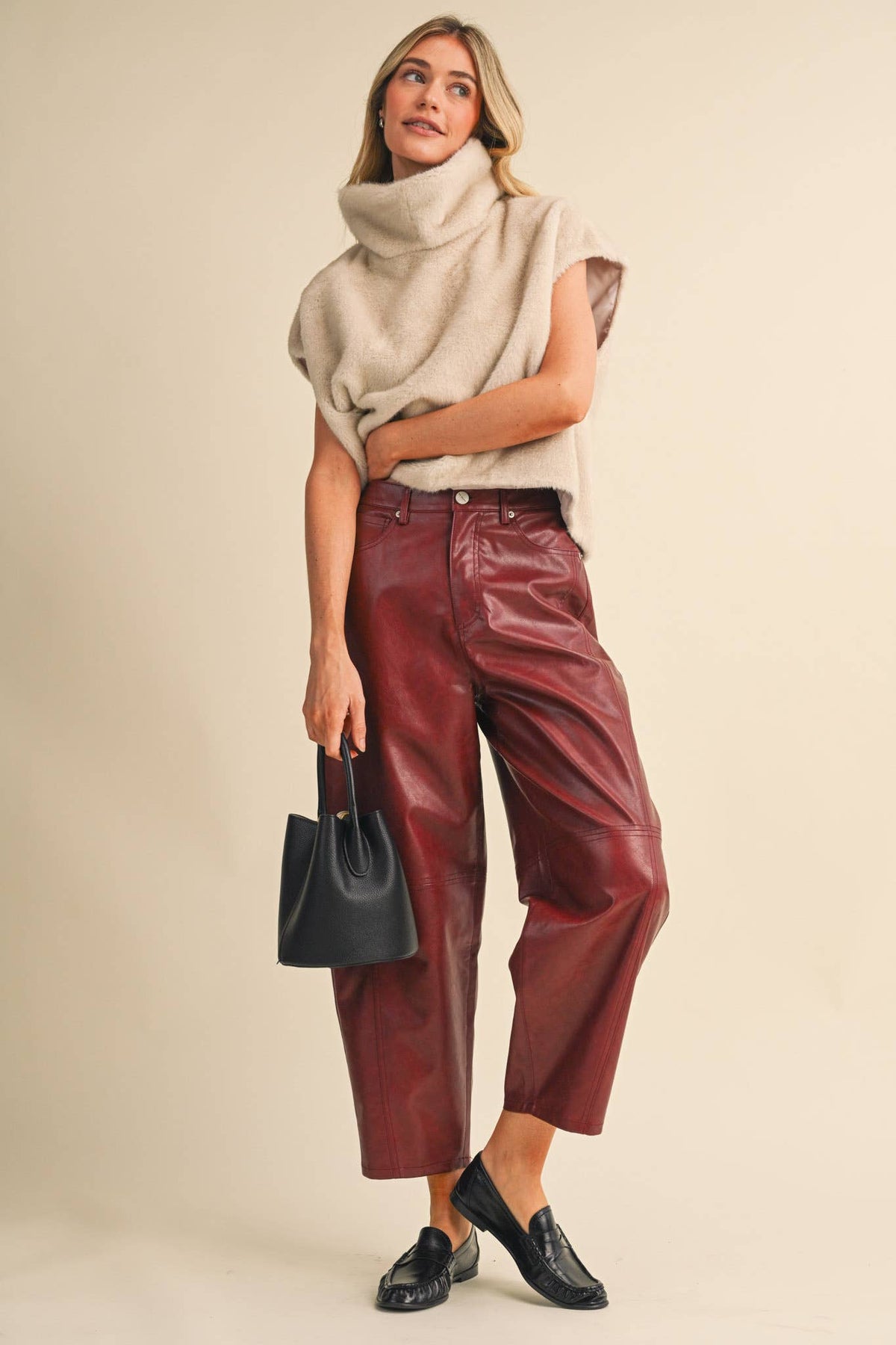 &MERCI Faux Fur cap sleeve top