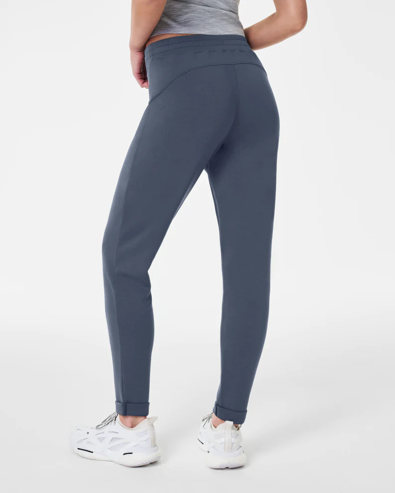 Spanx AirEssentials Tapered Pant