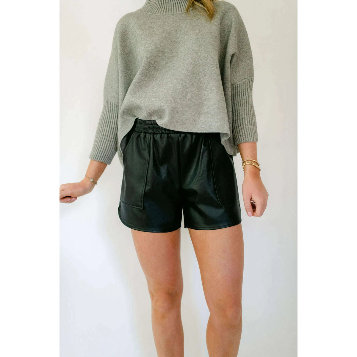 Joy Joy Faux Leather Pull-On Short Round Side