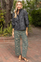 Voy Half Pearl Button Down Floral Jacquard Top