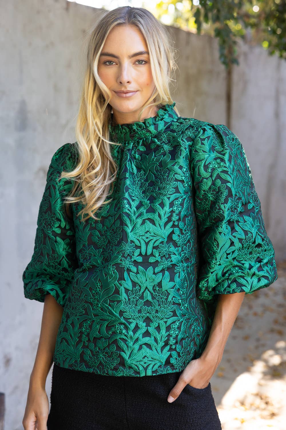 Voy Bubble Sleeve Tie Back Floral Jacqaurd Top