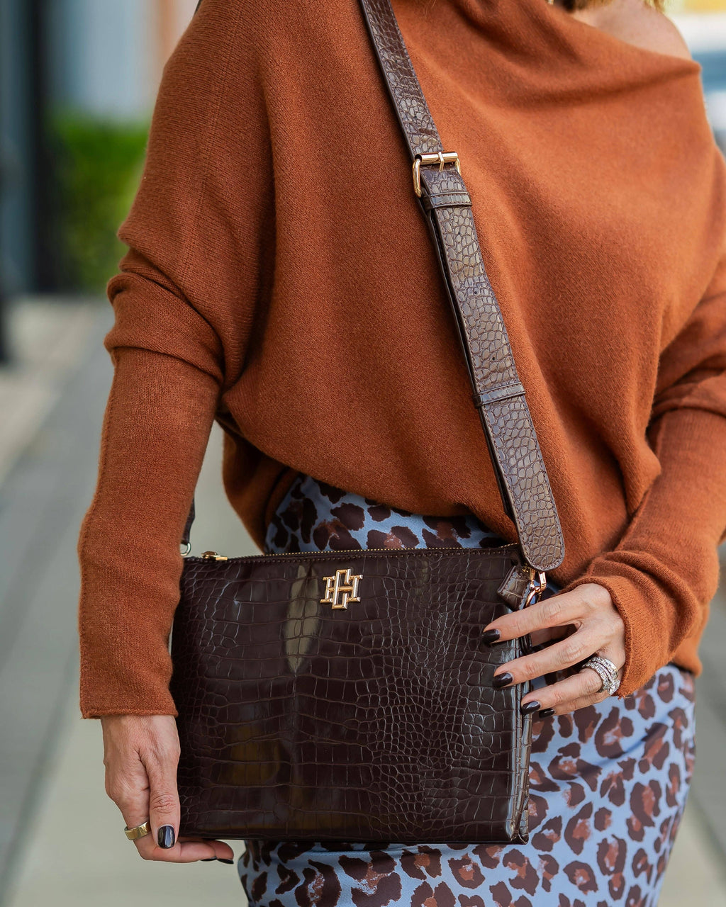 Caroline Hill - Ariana Crossbody Chocolate EC