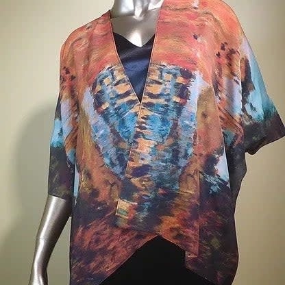 Cocoon House Short Silk Kimono