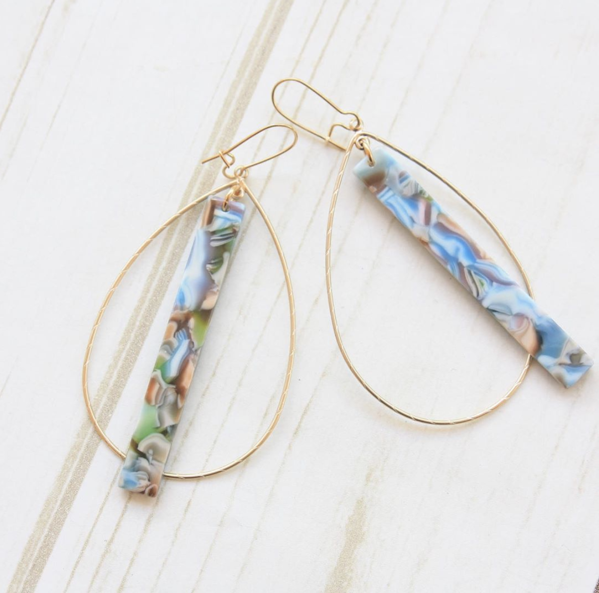 Virtue - Hoops w/ Acrylic Bar